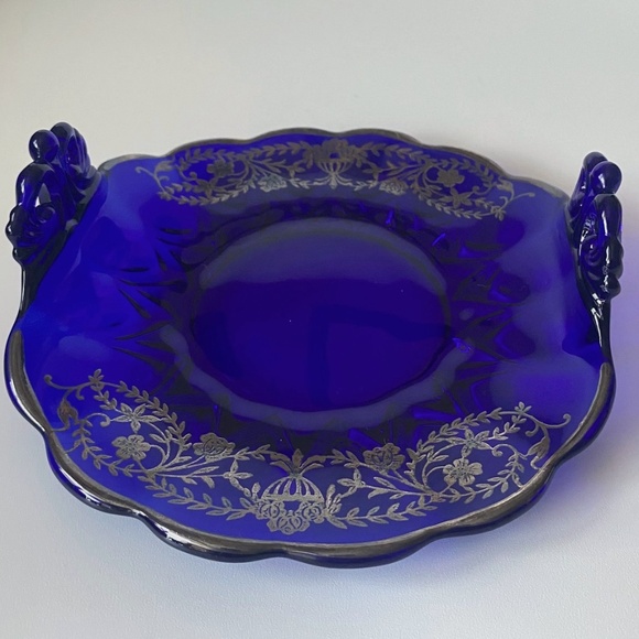 Vintage COBALT BLUE GLASS Tray by New Martinsville/Viking Glass Handled With Sil - Picture 1 of 8